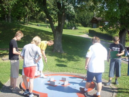 1 AHD - Minigolf spielen - 