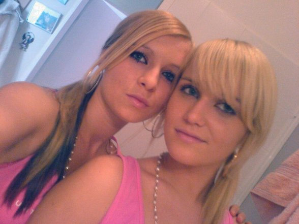 _-2_bLonD_TwinZ-_ - 