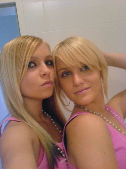 _-2_bLonD_TwinZ-_ - 