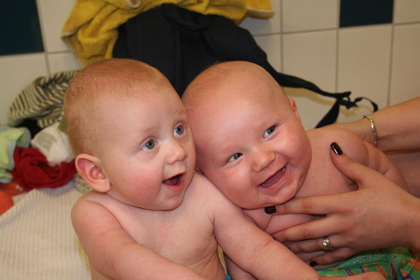 julian beim babyschwimmen - 