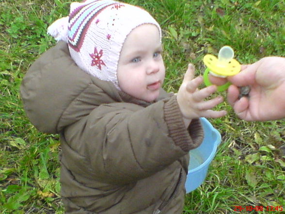 Die kleine von meiner Freundin!!! - 