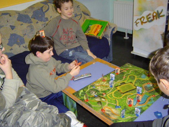 Brettspiele und Tischtennis - 