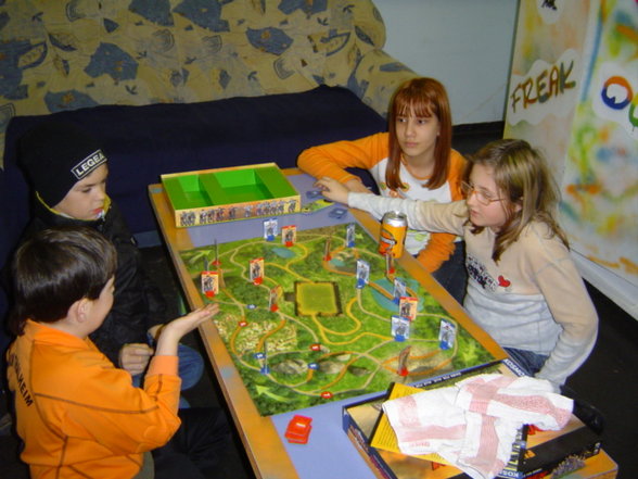 Brettspiele und Tischtennis - 