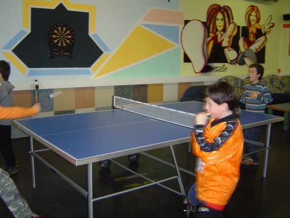 Brettspiele und Tischtennis - 