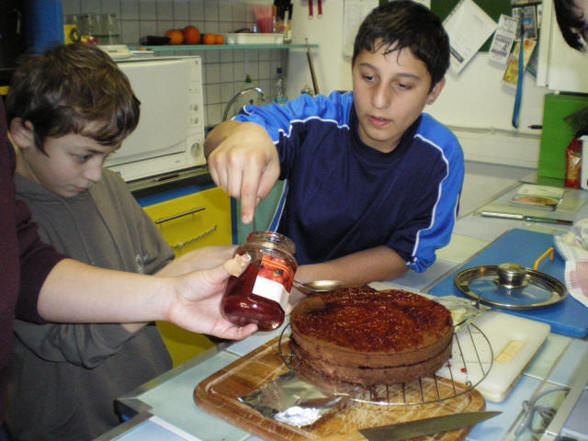 Wir backen eine Sachertorte - 