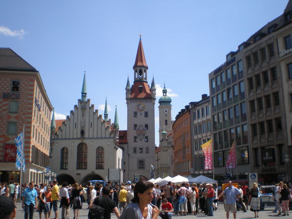 *MünCHeN* - 