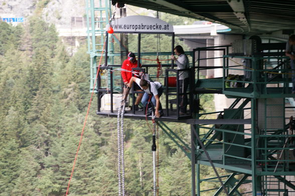 5 4 3 2 1 Bungy - 