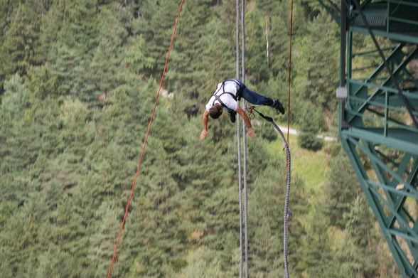 5 4 3 2 1 Bungy - 