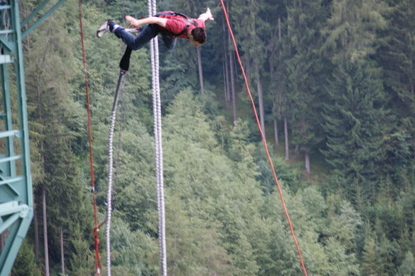 5 4 3 2 1 Bungy - 