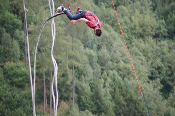 5 4 3 2 1 Bungy - 