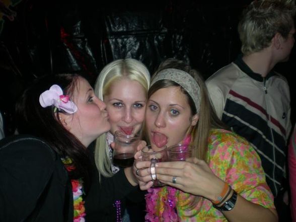 Flower Power Party - 