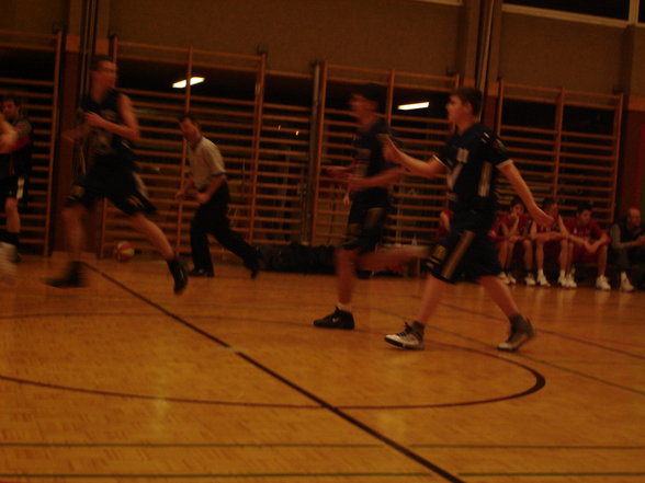 BASKETBALL - 