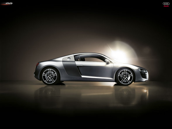 Audi R8 - 