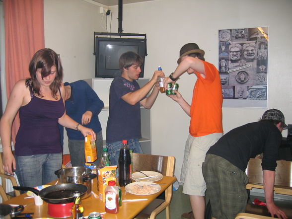 PArtY in EUROhStel!!!!!!!!!!!!!!!!!!! - 