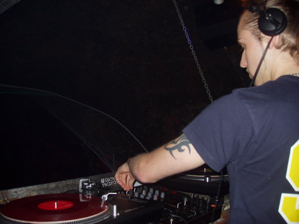 Support your local DJ 08.09.2006 - 