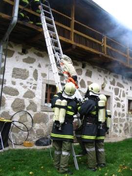 Männer die durchs Feuer gehen - 