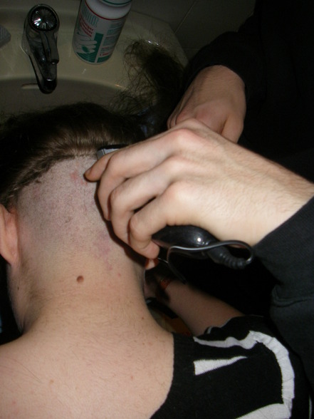 schnipp...  schnapp...  undercut..   =) - 