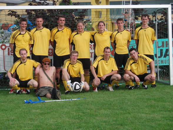 ein tag als erster kopf volley fan - 