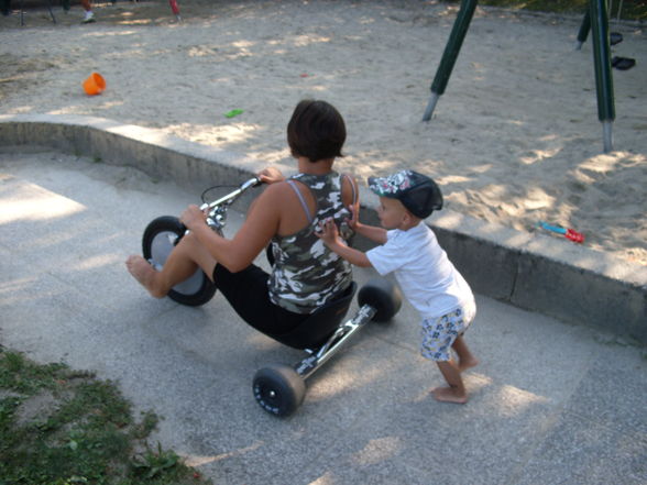 Meine 2 Schatzal am spielplatz - 