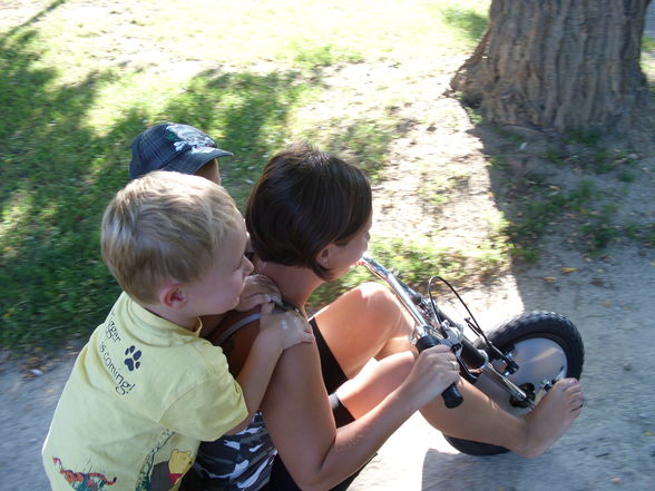 Meine 2 Schatzal am spielplatz - 