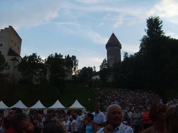 Die Söhne mitn Ksaver auf da Burg oder - 