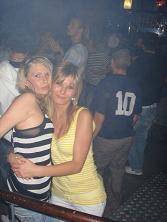 pArTyPiCs - 