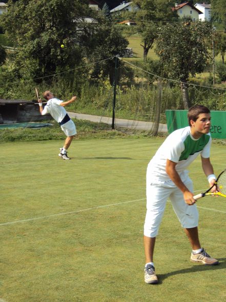 Tennis* - 