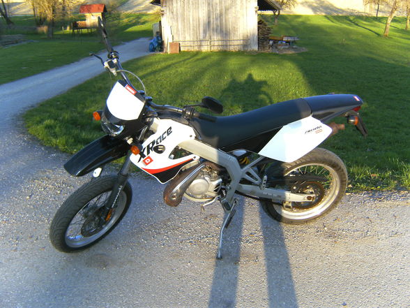 MeIn MoPeD - 