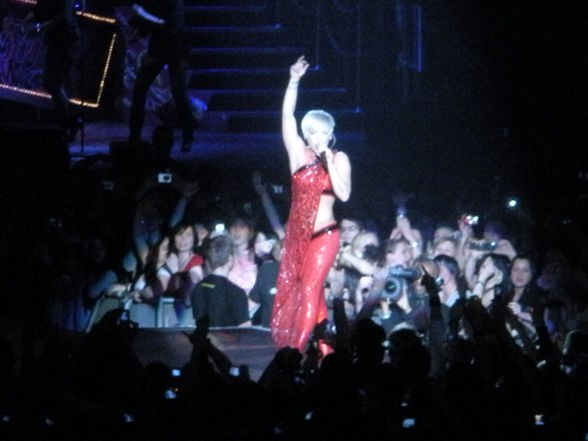 PINK FUNHOUSE TOUR 2009 _ 25.03.09 - 