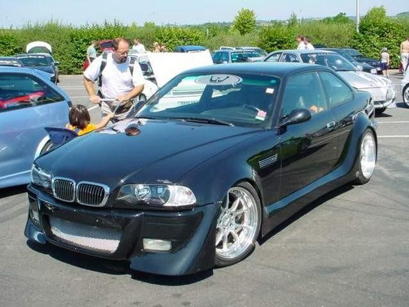 BMW - 