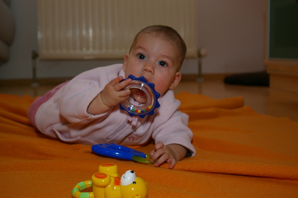 Meine klane nichte leonie sophie früher - 