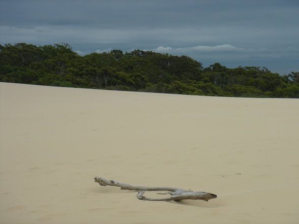 Byron Bay, Noosa, Rainbow Beach - 