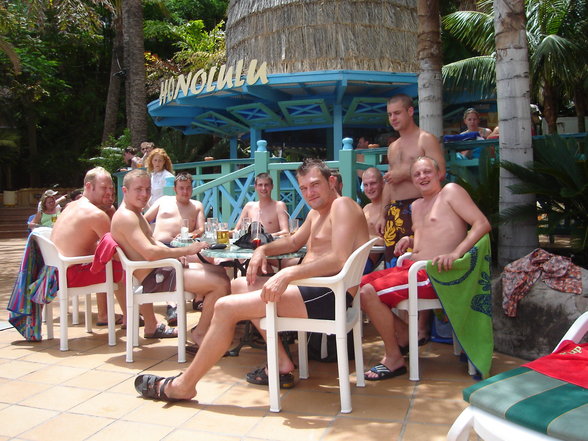 11 Leute in Gran Canaria 07 - 