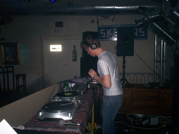 DJ BATTLE - VERSUS // 2.6.2007 - 