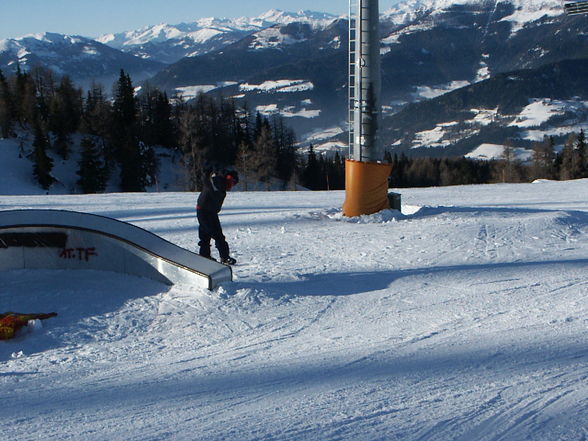 Schnee brettln (snowboarden) - 