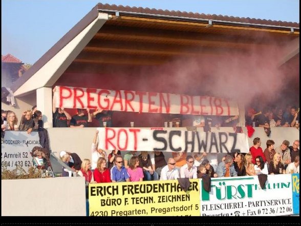 Rot-Schwarze Fußballwelt - 