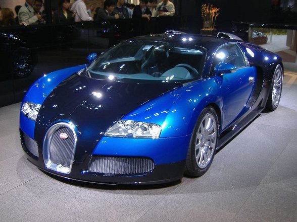 Bugatti 16.4 Veyron - 