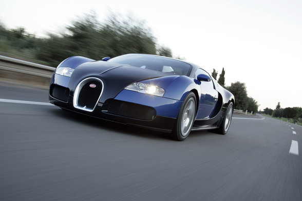 Bugatti 16.4 Veyron - 