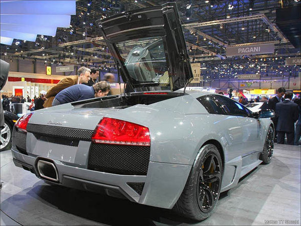 Lamborghini Murcielago LP640 - 