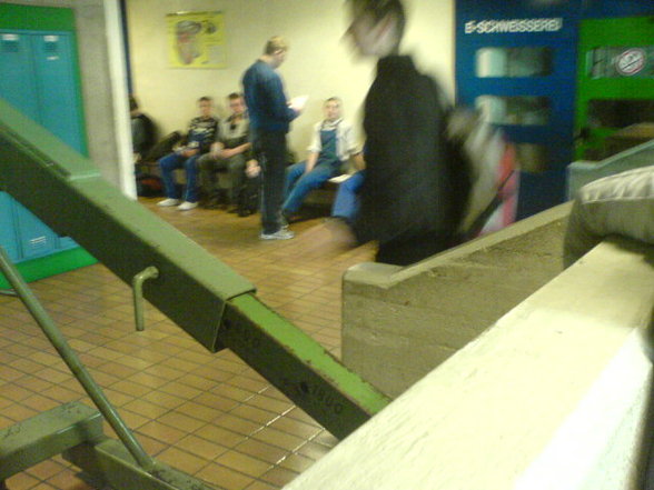 in da Berufschule!!!!!!!!!! geil!!!! - 