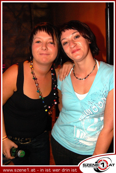 Meine Freind und i beim Fortgeh..... - 