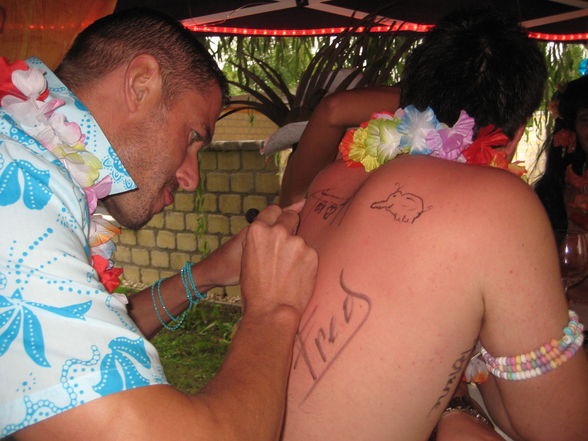 Pool Party (hawaii) - 