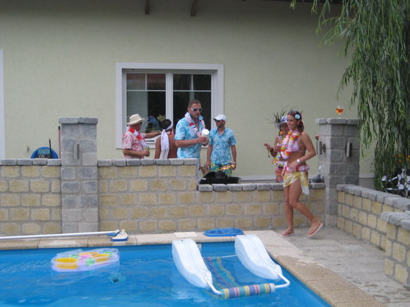 Pool Party (hawaii) - 