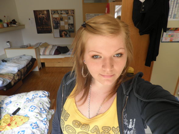 ich, neu, blond,..xD - 