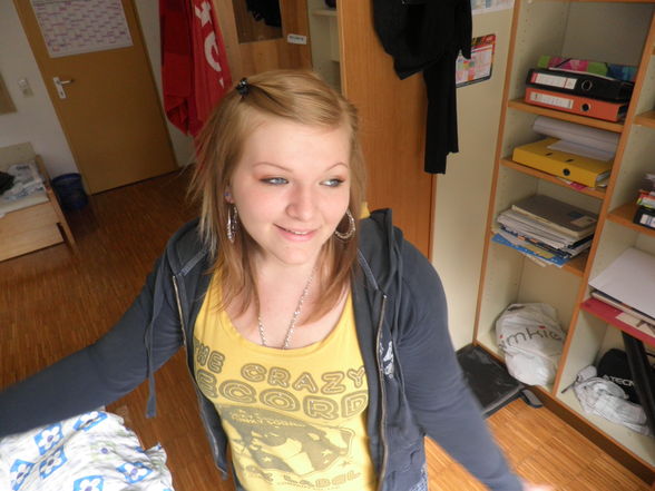 ich, neu, blond,..xD - 