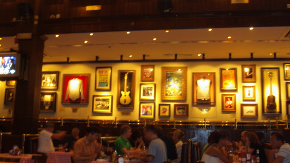 hard rock cafe dubai - 