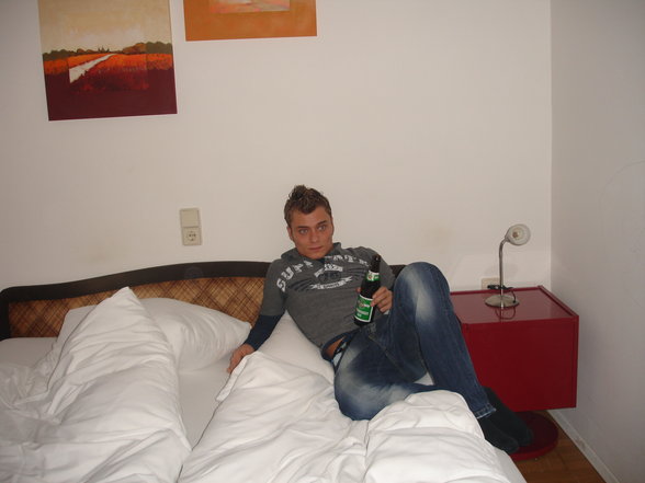 ich und a apezl in steyr - 