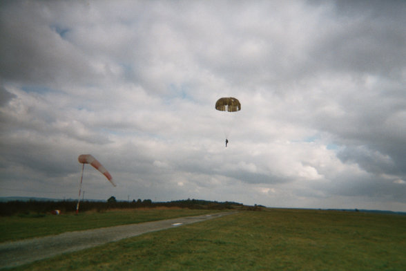 Fallschirmspringen Militär - 