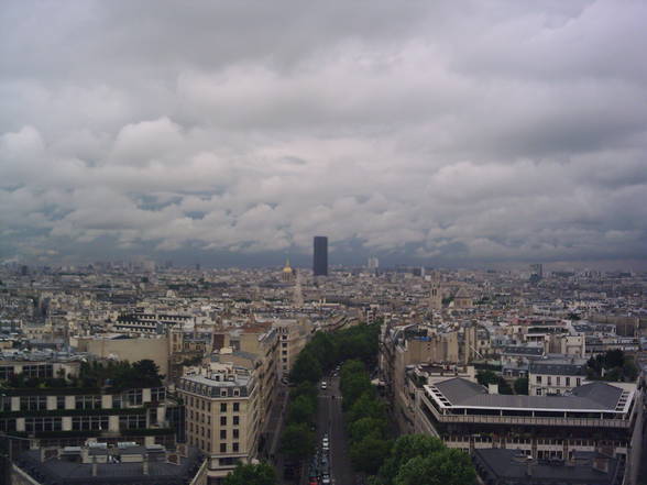 PARIS - 