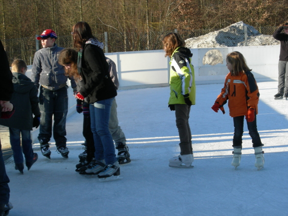 Jungscharübernachtung/Eislaufen - 